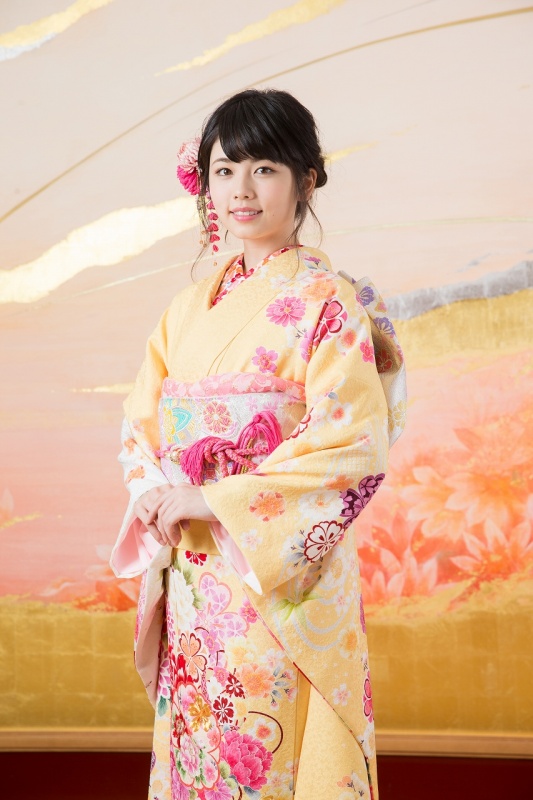 日本女星小芝风花迎来20岁生日