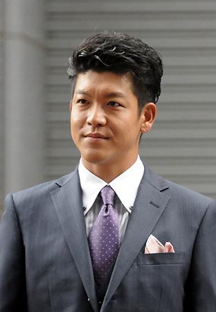 日本音乐家、演员骏河太郎迎来39岁生日