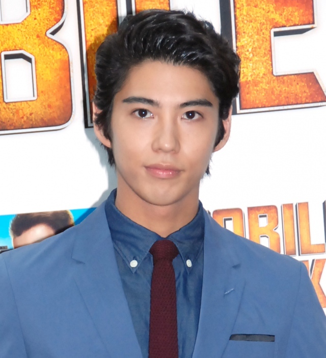 贺来贤人取代小出惠介出演《即便是爱，也有秘密》