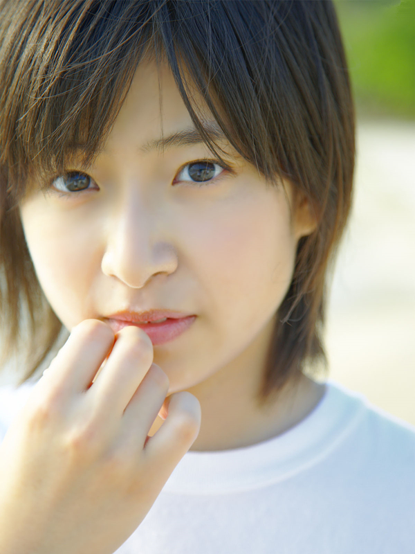 日本女演员南泽奈央迎来27岁生日
