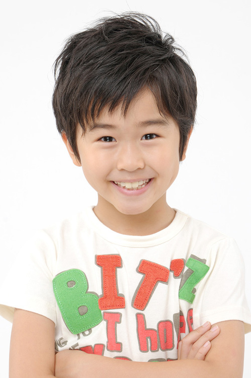 日本童星铃木福迎来13岁生日