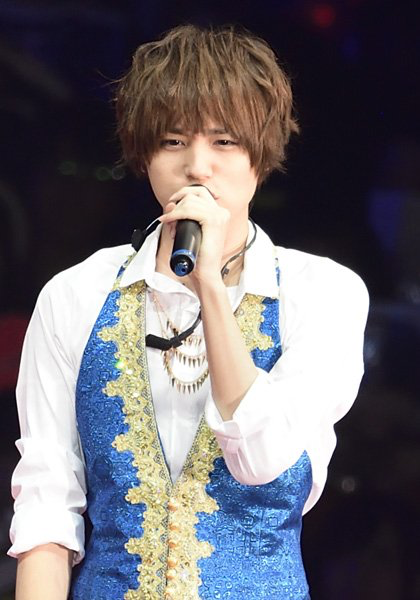 Hey!Say!JUMP成员伊野尾慧迎来27岁生日