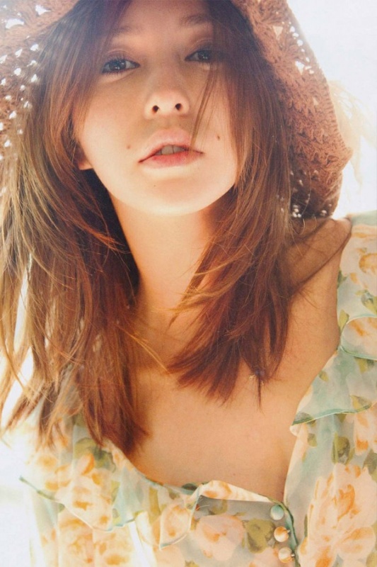 混血模特藤井莉娜迎来33岁生日