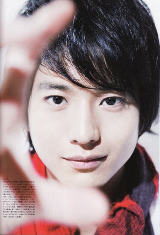 让女生都羡慕!肤白貌美的日本男星TOP10 让女生都羡慕!肤白貌美的日本男星TOP10