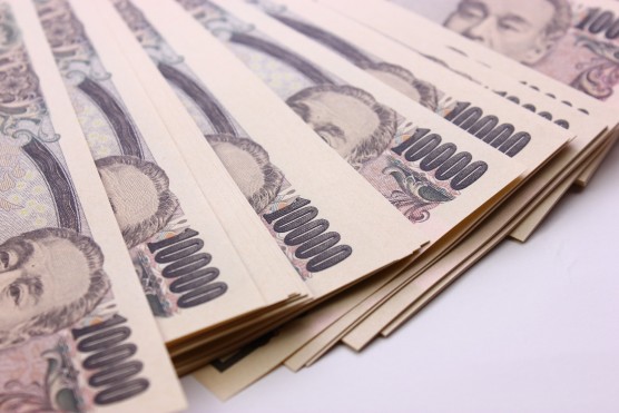 日本老大爷想摸胸部，女看护士大方巧妙回复，燃起老人生存斗志！