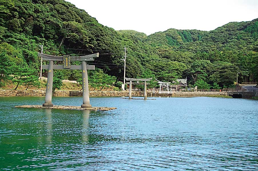 照片发Instagram一定会好看！日本九州的海中鸟居