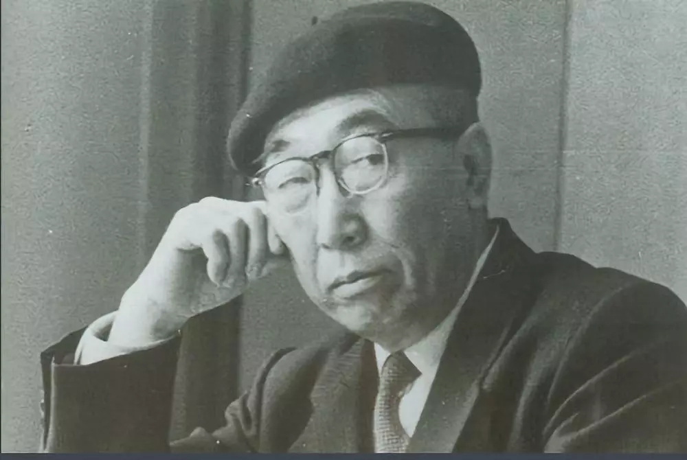 如果你批评我那我就不干了玻璃心男人的日本文豪成长史