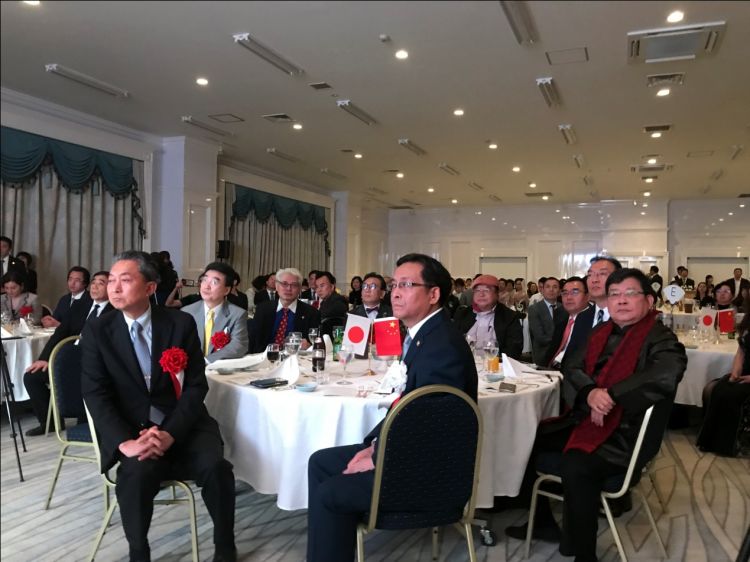 拥有正能量 释放正能量 传递正能量 拥有正能量 释放正能量 传递正能量