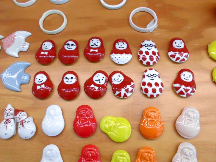 在波佐见烧的镇上找到时尚现代的陶器♪.....