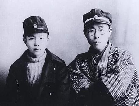“喝多了我连太宰治都打过！”日本文豪被酒耽误的傲娇人生