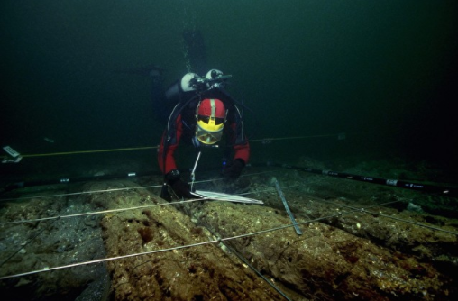 日本水下考古揭开沉睡海底的古船的神秘面纱 日本水下考古揭开沉睡海底的古船的神秘面纱