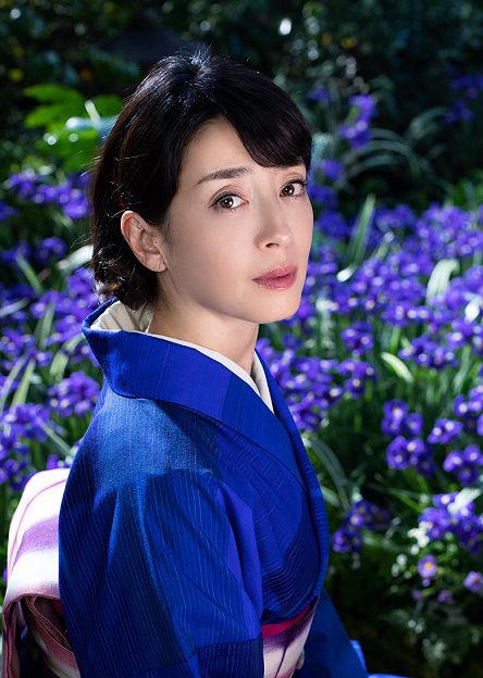 爱上太宰治的3个女人登场