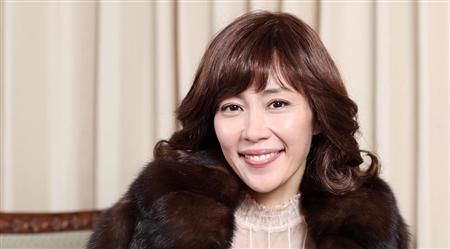 木村佳乃主演新剧《后妻业》开播 调侃“别被这样的女人骗了“