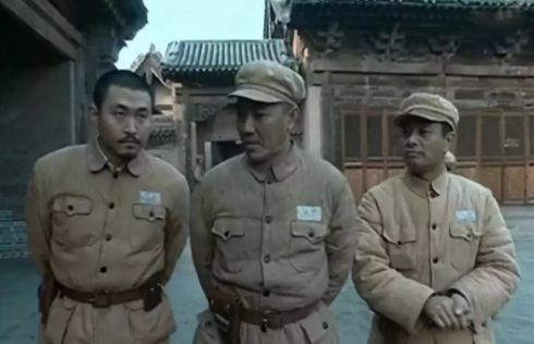 优衣库的新款，让我想起了《监狱风云》里的周润发...
