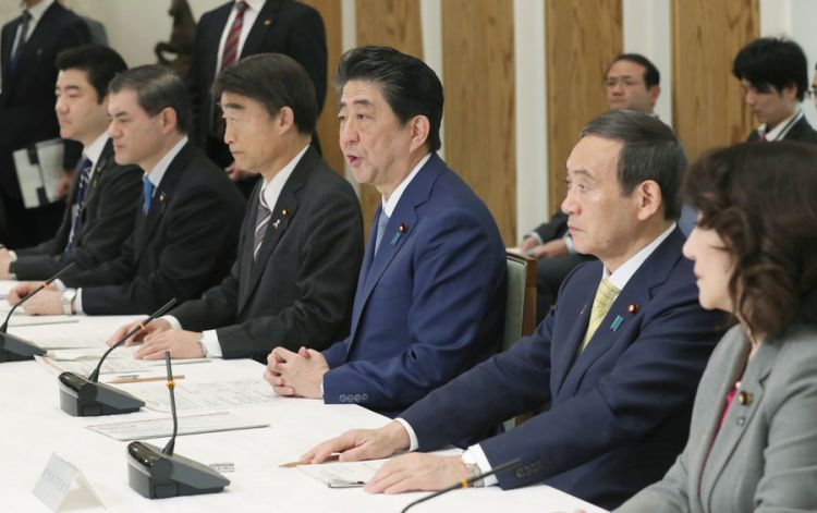 3月19日,日本政府在内阁会议上通过了儿童福利法,及儿童虐待防止法等