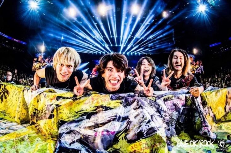 “不愧是羽生结弦喜欢的乐队啊” “不愧是羽生结弦喜欢的乐队啊”