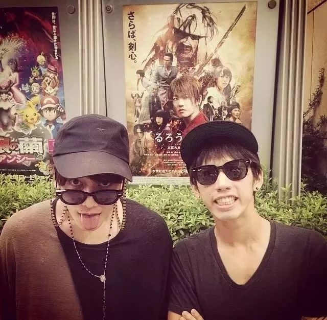 “不愧是羽生结弦喜欢的乐队啊” “不愧是羽生结弦喜欢的乐队啊”