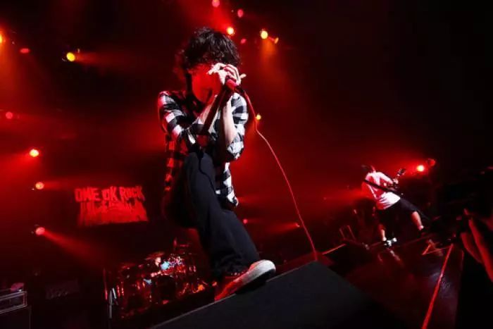 “不愧是羽生结弦喜欢的乐队啊” “不愧是羽生结弦喜欢的乐队啊”