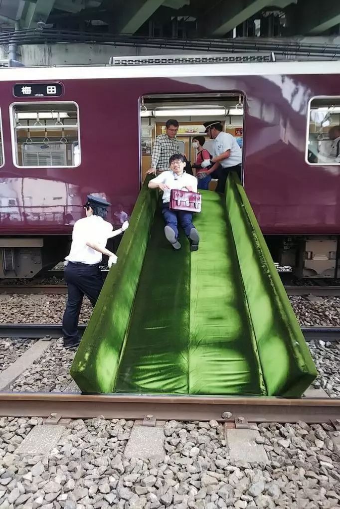 在日本的这个地方,有着说不尽的潜规则... 在日本的这个地方,有着说不尽的潜规则...