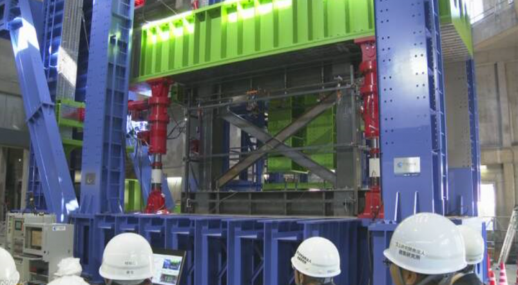 茨城县研究机构公开日本最大的耐震实验装置