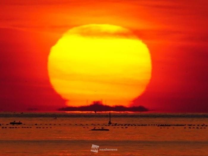 太阳下浮着一座岛？！——富川湾海市蜃楼