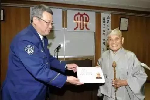 日本87岁高龄司机肇事致2死5伤，为何日本高龄“马路杀手”那么多？