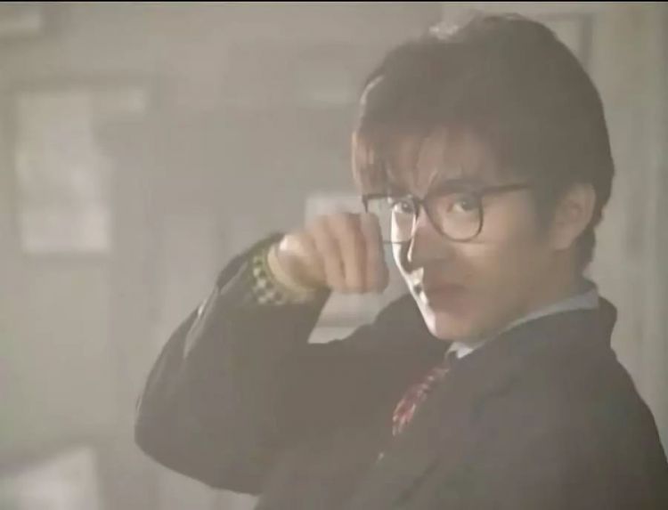 日本“废掉”的三十年落幕,一眼看过去都是我的青春啊… 日本“废掉”的三十年落幕,一眼看过去都是我的青春啊…