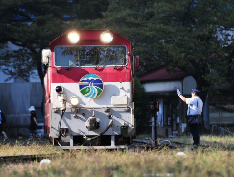 日本10大轨道列车——一场绝景震撼之旅