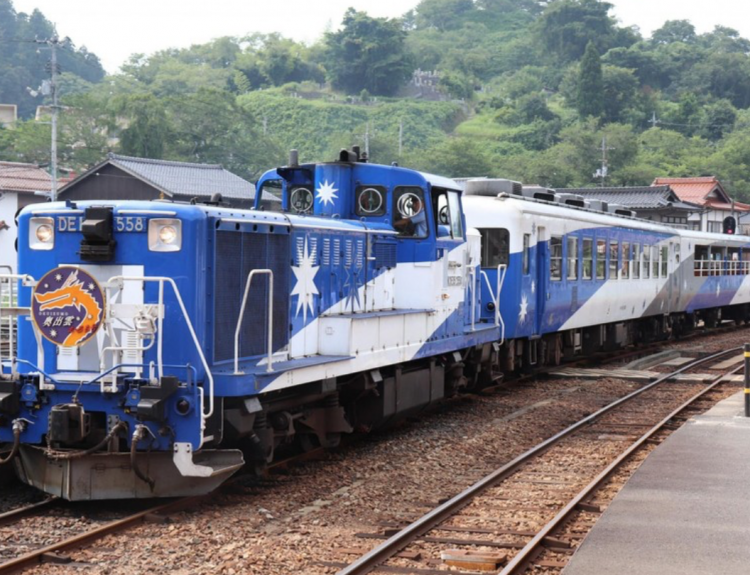 日本10大轨道列车——一场绝景震撼之旅