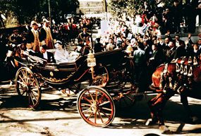 平成回忆录：明仁天皇和皇后的“祈福之路”（后篇）