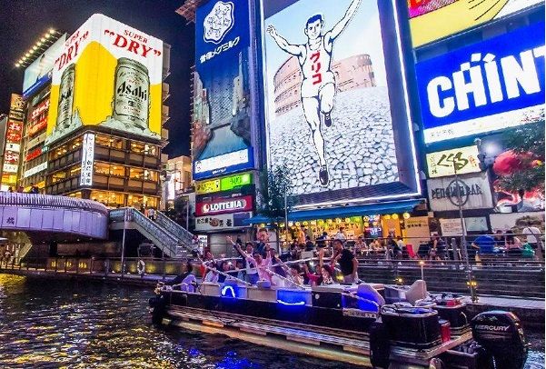 因外国游客“爆买”而走红的道顿堀,能否顺利找到新的发展方向? 因外国游客“爆买”而走红的道顿堀,能否顺利找到新的发展方向?