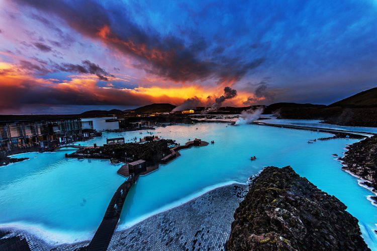 别府将打造大型露天温泉，对标“冰岛蓝湖”