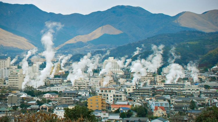 别府将打造大型露天温泉，对标“冰岛蓝湖”