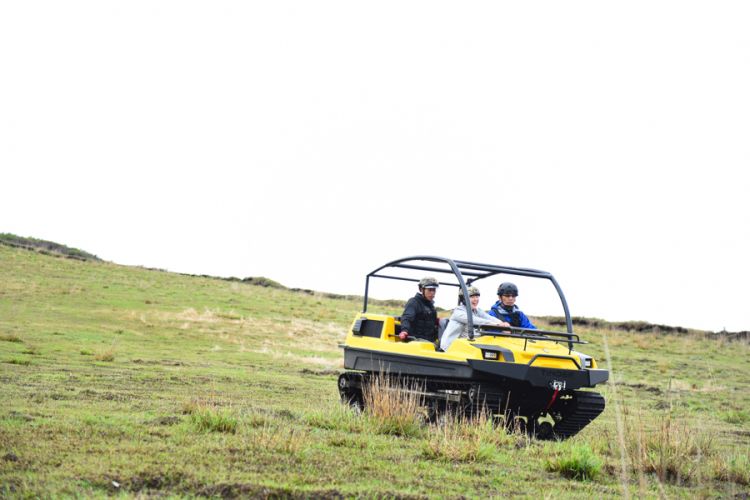 阿苏山高原，山地“坦克”冒险体验之旅