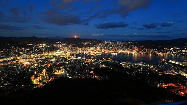 日本最美夜景花落谁家？长崎稻佐山人气最高