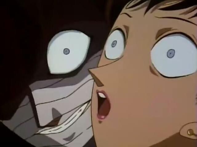 绷带怪人裹着被害人的头从别墅窗外一晃而过的场景,当年不知道吓坏了