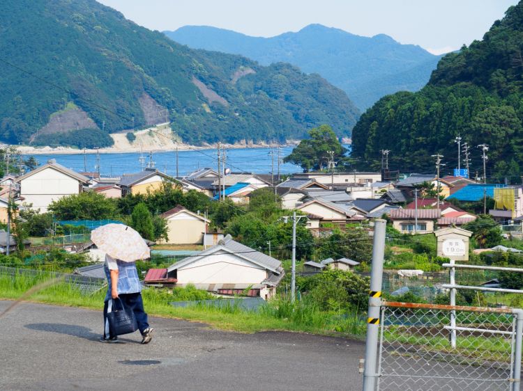 《能看见海的车站》三重篇：波田须站、二木岛站、三木里站......