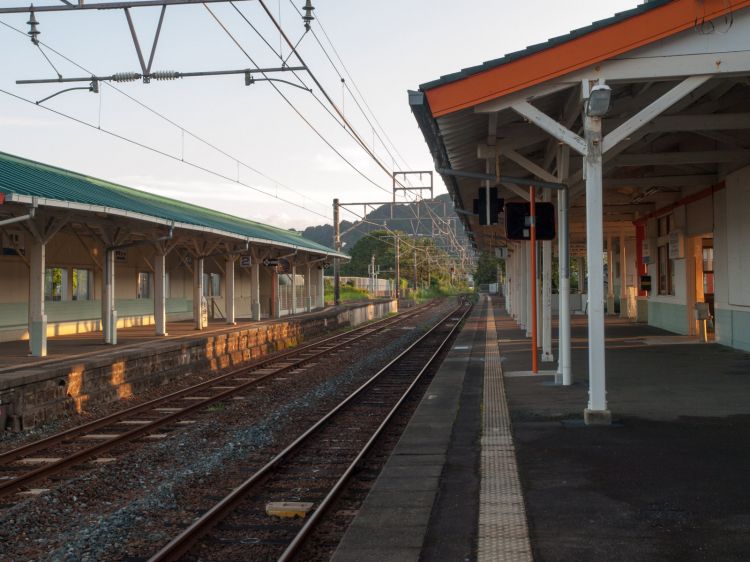 《能看见海的车站》和歌山篇：和歌山港站、汤川站、那智站、和深站、见老津站