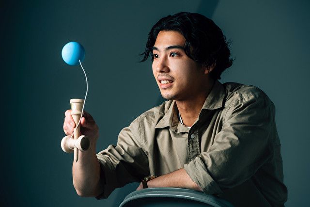 贺来贤人专访:摘掉头衔,告别焦躁不安的20多岁 贺来贤人专访:摘掉头衔,告别焦躁不安的20多岁