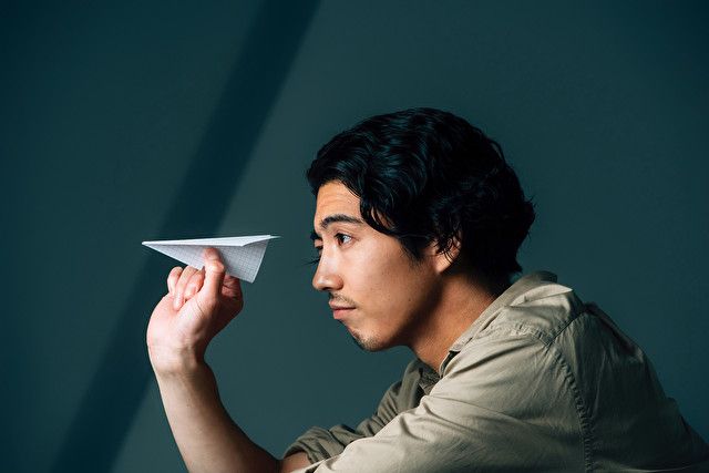 贺来贤人专访:摘掉头衔,告别焦躁不安的20多岁 贺来贤人专访:摘掉头衔,告别焦躁不安的20多岁