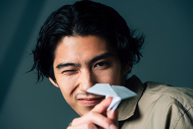 贺来贤人专访:摘掉头衔,告别焦躁不安的20多岁 贺来贤人专访:摘掉头衔,告别焦躁不安的20多岁