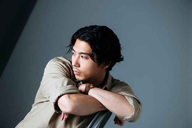 贺来贤人专访:摘掉头衔,告别焦躁不安的20多岁 贺来贤人专访:摘掉头衔,告别焦躁不安的20多岁