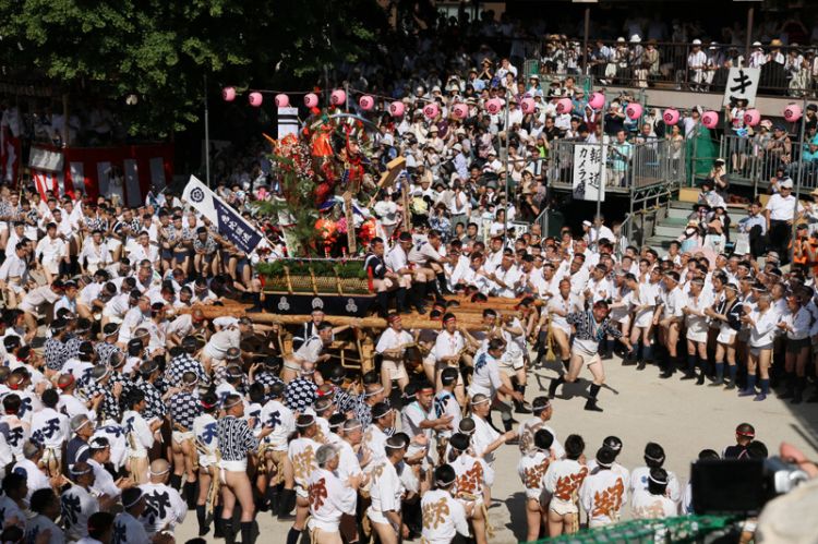 九州博多祇园山笠祭进行时