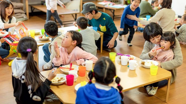 因儿童相对贫困率持续上升，日本政府增设多家“儿童食堂”