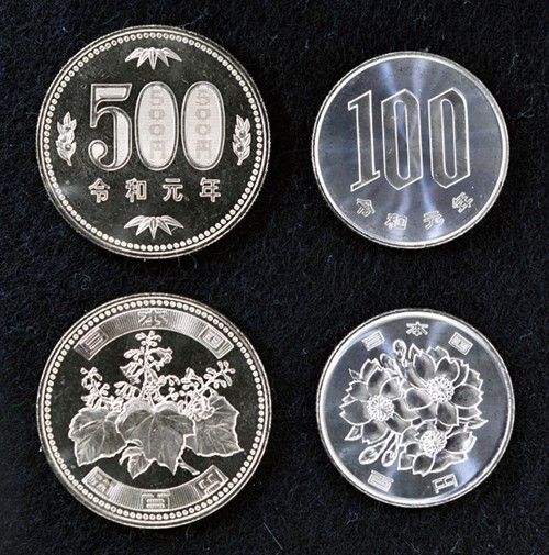 日本开始铸造印有“令和元年”字样的新硬币与纪念金币