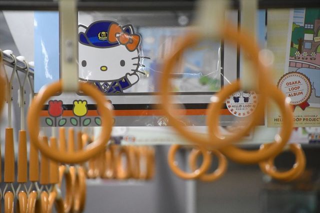 米奇 VS Hello Kitty ！JR两公司的各自联动主题列车疾驰日本