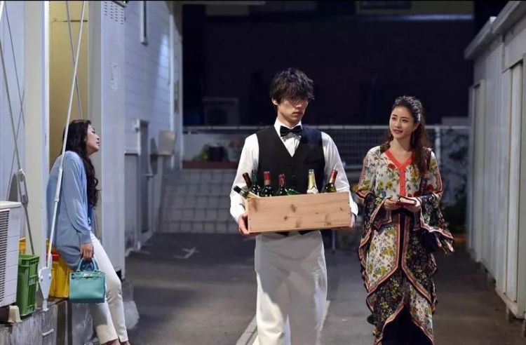 第一次不想和石原里美穿得一样……