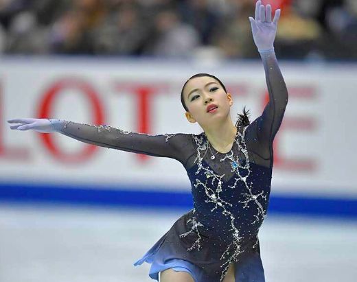 花滑新星纪平梨花迎来17岁生日，解读笑脸下的内心世界