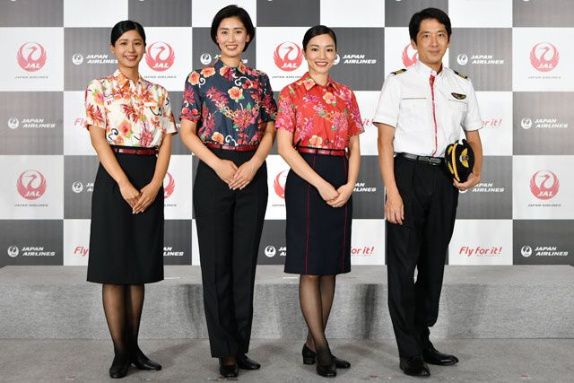日本航空时隔七年推出新款制服，让我们来一探究竟！