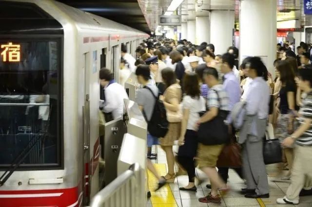 日本，一场迟到45年的地震